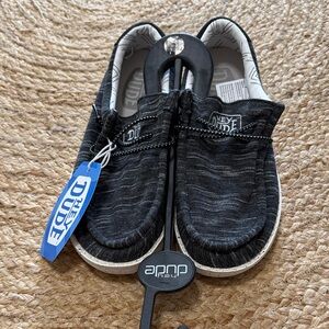 Hey Dude Wally slip on